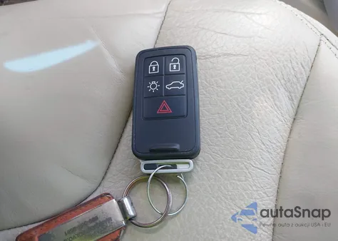 2010 Volvo Xc60 3.2 z USA, uszkodzony, nr VIN YV4982DL7A2122146